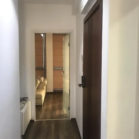 Lilia 2 Self-check In * Sófia